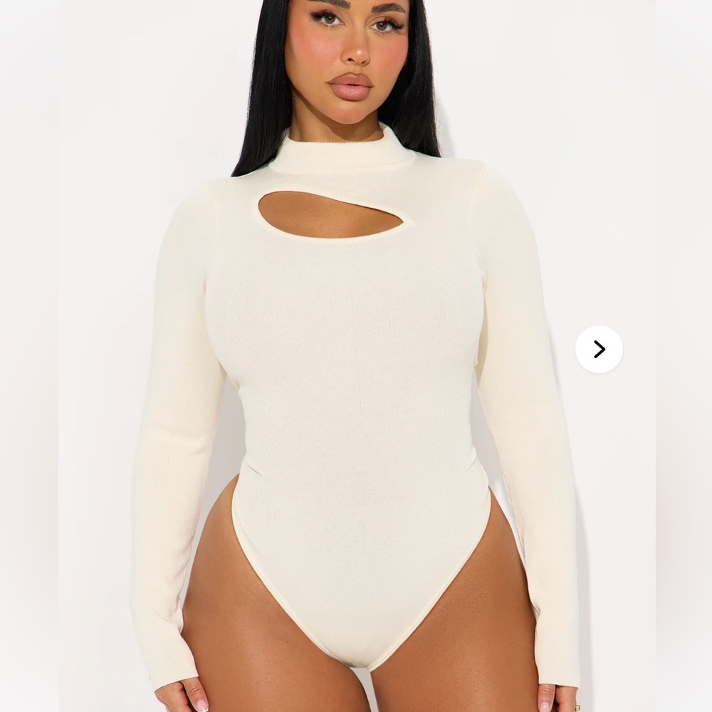 Cream keyhole cutout knit bodysuit
